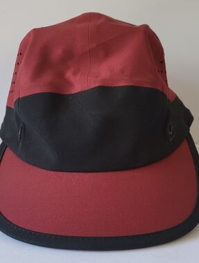 MELIN Pace Hydro Performance Strapback Hat